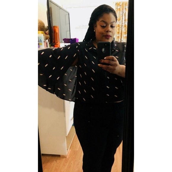 Top - Picture 2 of 3